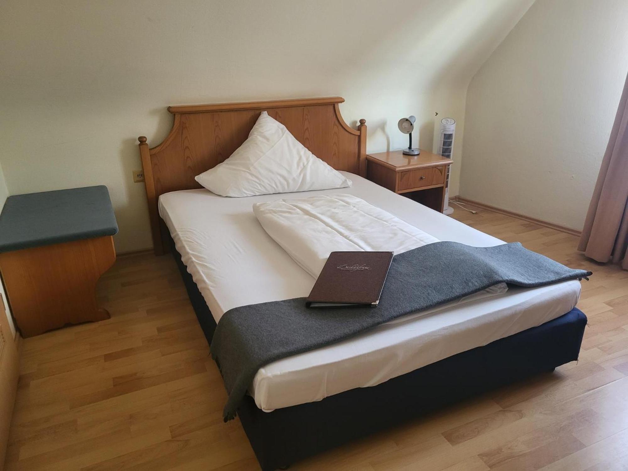 Brauereigasthof Dachsenfranz Zuzenhausen Zewnętrze zdjęcie